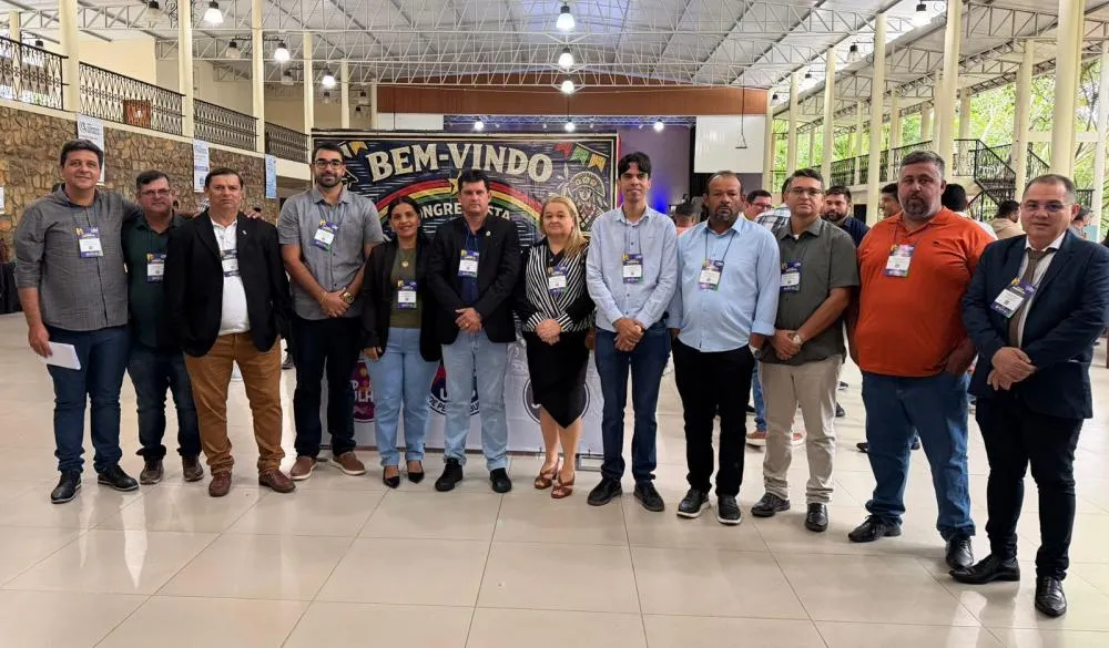 Câmara de Buíque participa de congresso estadual da UVP com delegação de 12 vereadores